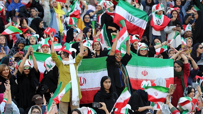 Women to be allowed to watch football games in stadiums in Iran - Bóng Đá