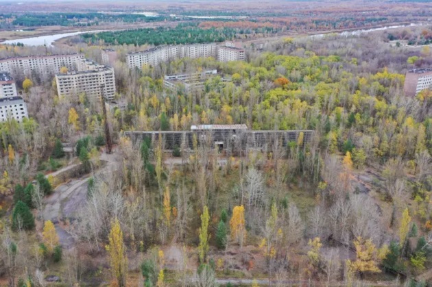 RADIOACTIVE RUINS Inside abandoned football stadium in heart of Chernobyl with forest growing on pitch years after devastating disaster - Bóng Đá