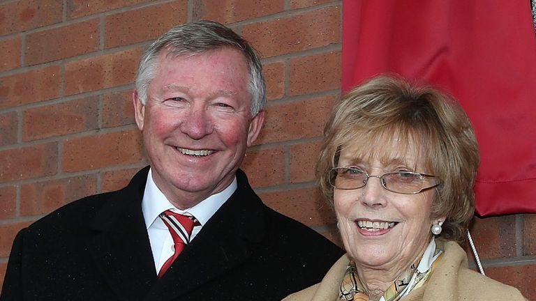 Sir Alex Ferguson's wife Cathy changed Man Utd history with last-minute Tottenham snub - Bóng Đá