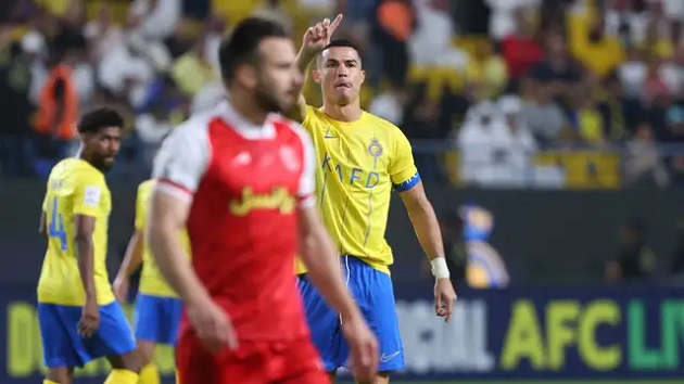 Cristiano Ronaldo tells referee NOT to give him a penalty after going down in box in Al-Nassr's AFC Champions League clash against Persepolis - Bóng Đá