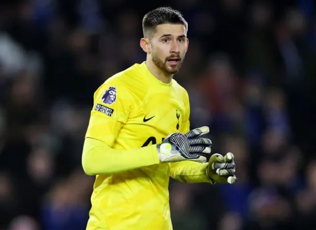Thủ môn 27 tuổi của Spurs đã có một khởi đầu ấn tượng ở Premier League và ngay lập tức trở thành nhân vật được người hâm mộ Lilywhites yêu thích.