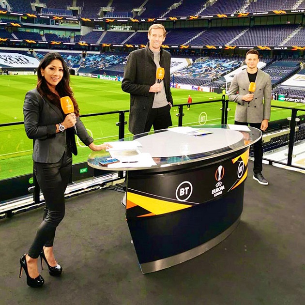 Who is Reshmin Chowdhury, the co-host of The Best FIFA Football Awards 2023 with Thierry Henry? - Bóng Đá