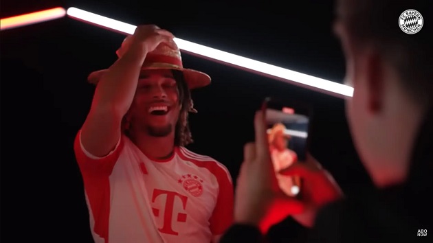 Bayern ra mắt Sacha Boey - Bóng Đá