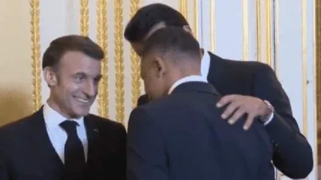 Emmanuel Macron Mbappe - Bóng Đá