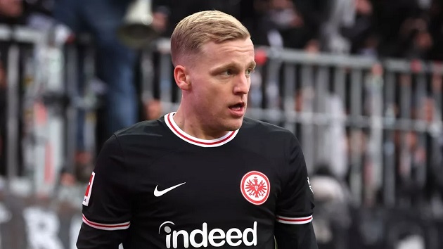 Donny van de Beek's agent claims Man Utd are blocking transfer to Premier League rivals - Bóng Đá