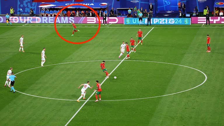 Hình ảnh khó tin của Ronaldo ở trận ra quân EURO 2024