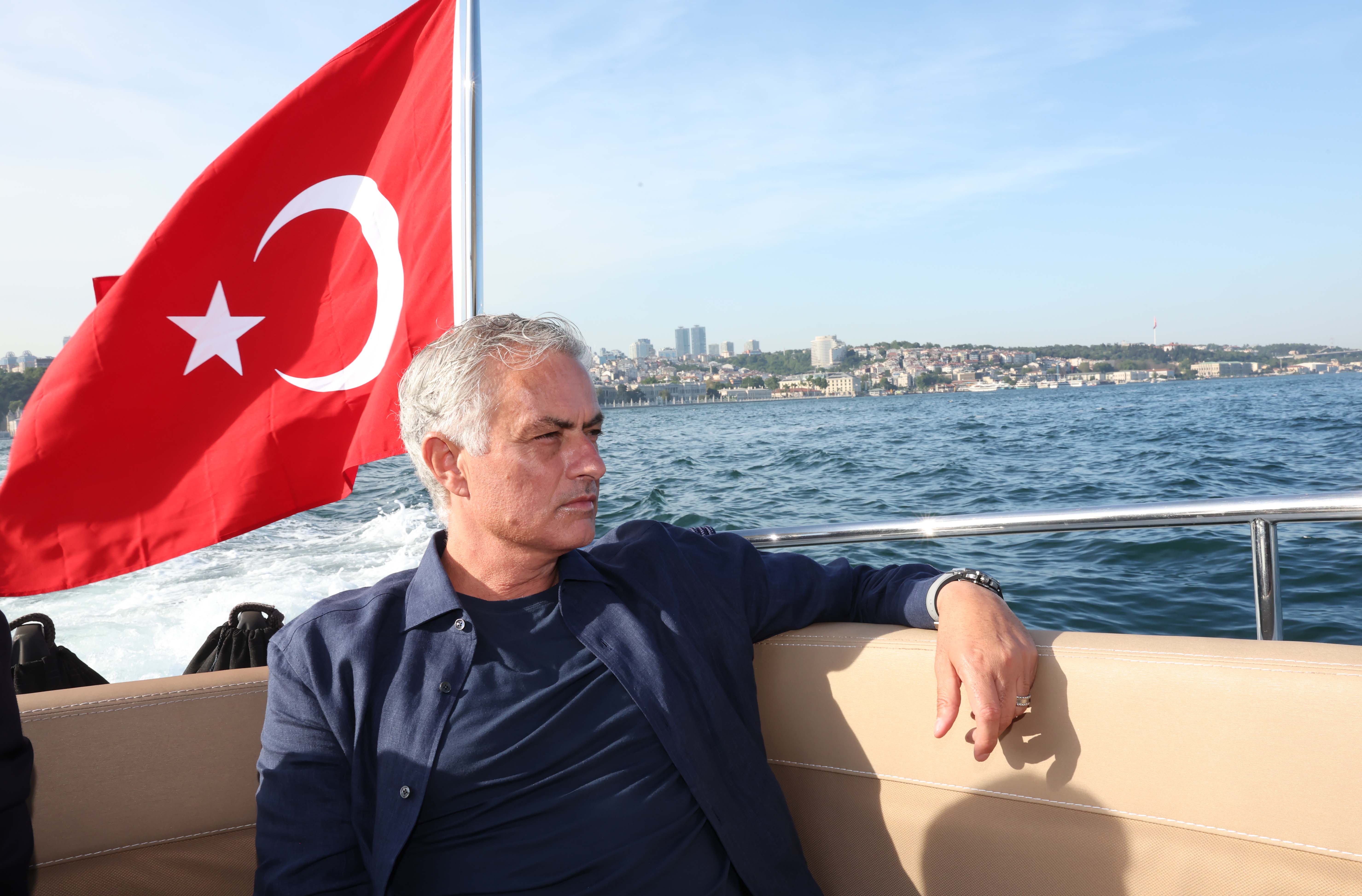 Ảnh bài viết Jose Mourinho chính thức ra mắt đội bóng mới