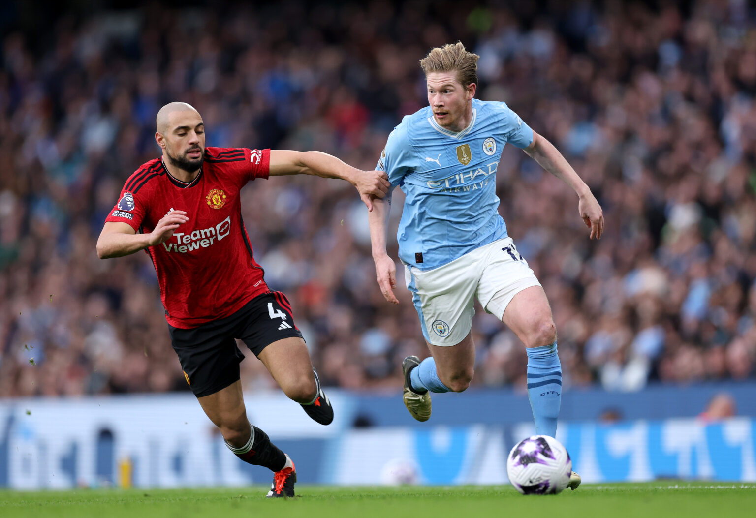 Ảnh bài viết Quá bất ngờ, Man Utd 'quay xe' với Amrabat