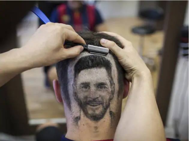 Kiểu tóc không đụng hàng tôn vinh Messi - Bóng Đá