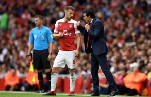 Các cầu thủ Arsenal choáng váng với quyết định 'tàn nhẫn' của Emery  - Bóng Đá