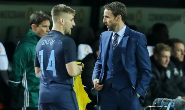 Luke Shaw hé lộ 'mâu thuẫn' thực sự giữa anh và Mourinho - Bóng Đá