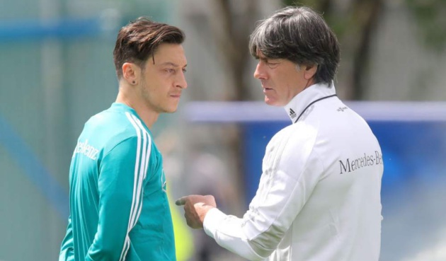 Arsene Wenger tin rằng Đức cần Mesut Ozil - Bóng Đá