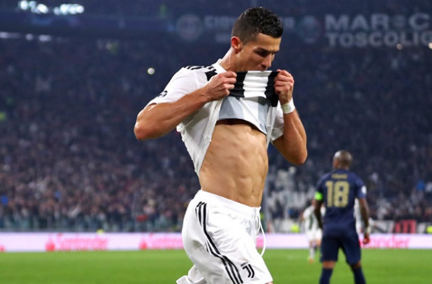 Bạn có thấy màn ăn mừng của Ronaldo sau tuyệt phẩm 1 chạm vào lưới Man Utd? - Bóng Đá