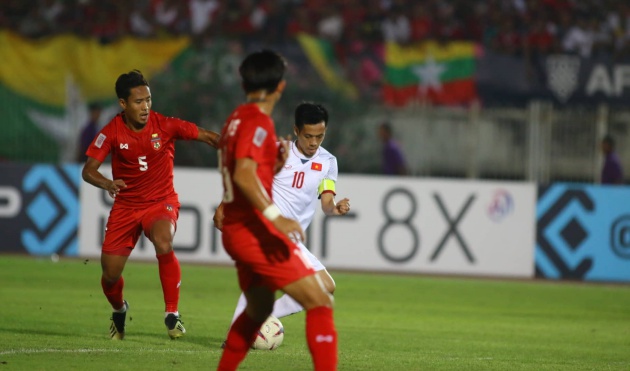 NHM đồng loạt yêu cầu thay ngay người này ra khỏi sân trận Myanmar - Bóng Đá