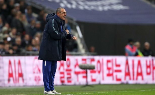 Tiết lộ phản ứng của Sarri trong phòng thay đồ sau trận thua Tottenham - Bóng Đá