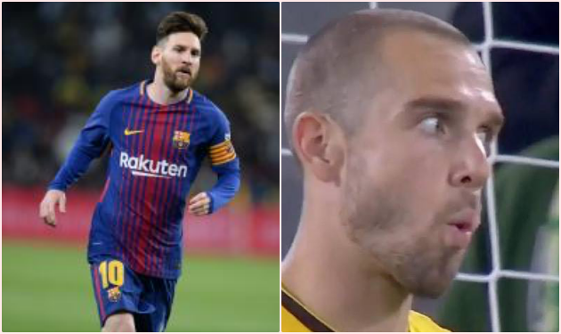 Bị Messi xé lưới 3 lần, thủ môn Betis phản ứng không thể tin nổi! - Bóng Đá