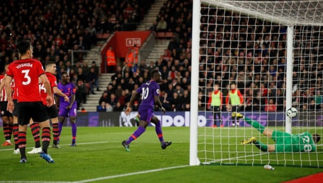 Ảnh bài viết 'Có phải Salah đã việt vị, chỉ là ngón chân trái của cậu ấy?'