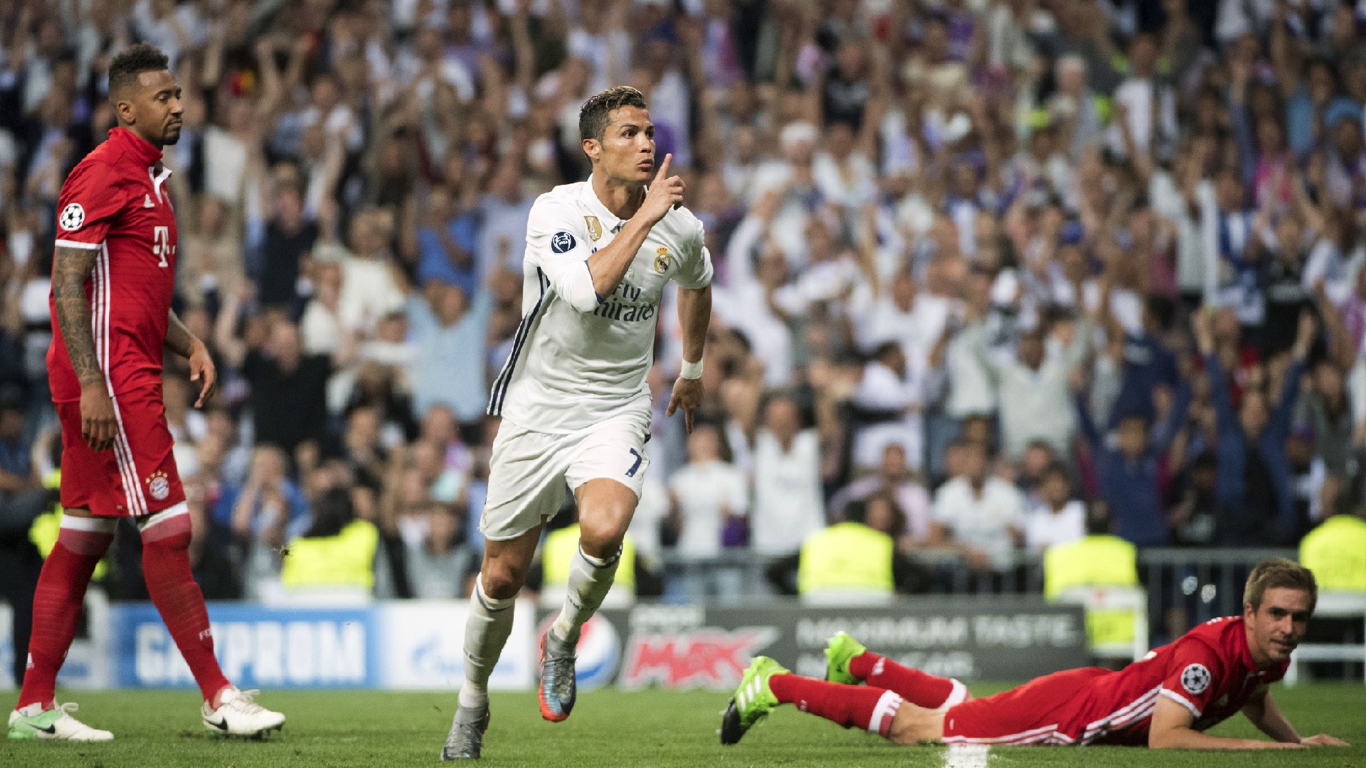 Trong 12 năm sau bàn ra mắt của Ronaldo tại Champions League... - Bóng Đá