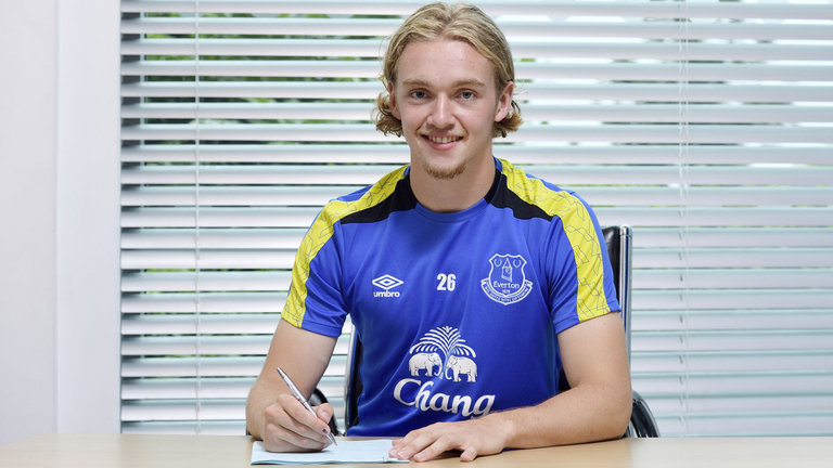 CHÍNH THỨC: Everton ký hợp đồng với người từng hạ sát Man City - Bóng Đá