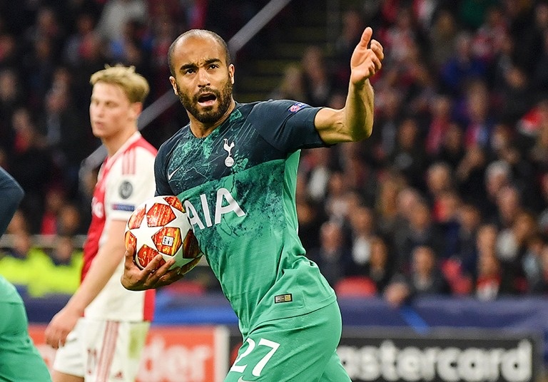 Lucas Moura sánh vai cùng Ronaldo và Del Piero - Bóng Đá