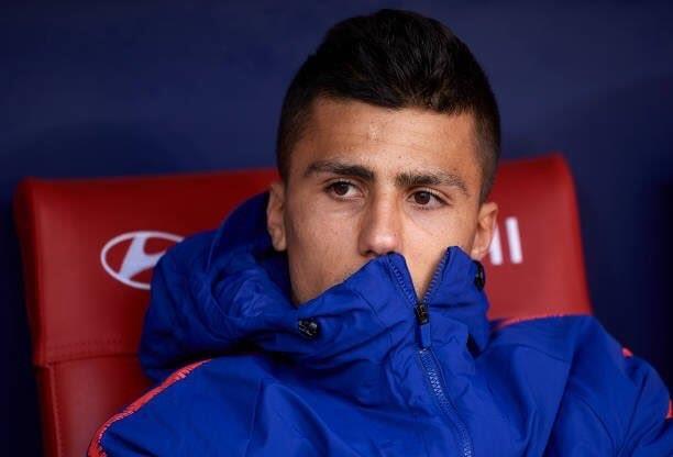 Manchester United are willing to match Manchester City and pay £62m Atlético Madrid midfielder Rodri - Bóng Đá