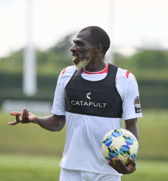 Kenya defender Joash Onyango looks a lot older than 26 - Bóng Đá
