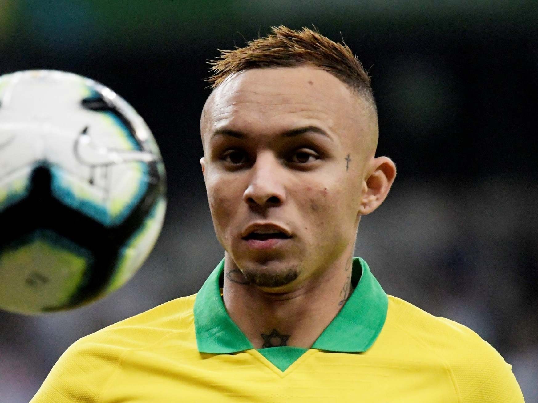 Arsenal hiện thực sự quan tâm tới Everton Soares (nguồn: Globo Esporte) - Bóng Đá