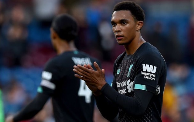 Trent Alexander-Arnold was especially pleased to help register the Reds’ first clean sheet of 2019-20 - Bóng Đá