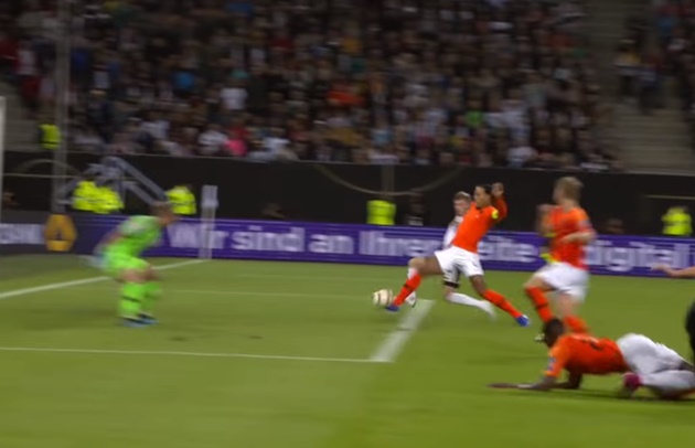 Thống kê không thể tin nổi của Van Dijk ở trận Đức 2-4 Hà Lan - Bóng Đá