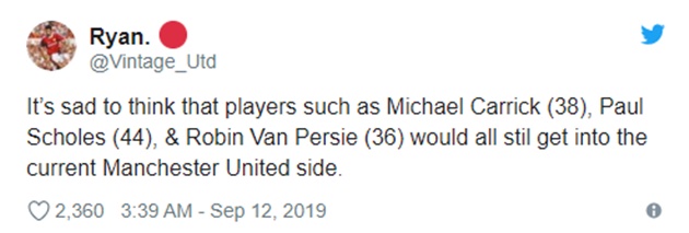 Manchester United fans beg Paul Scholes to return after outrageous pass in Vincent Kompany testimonial - Bóng Đá