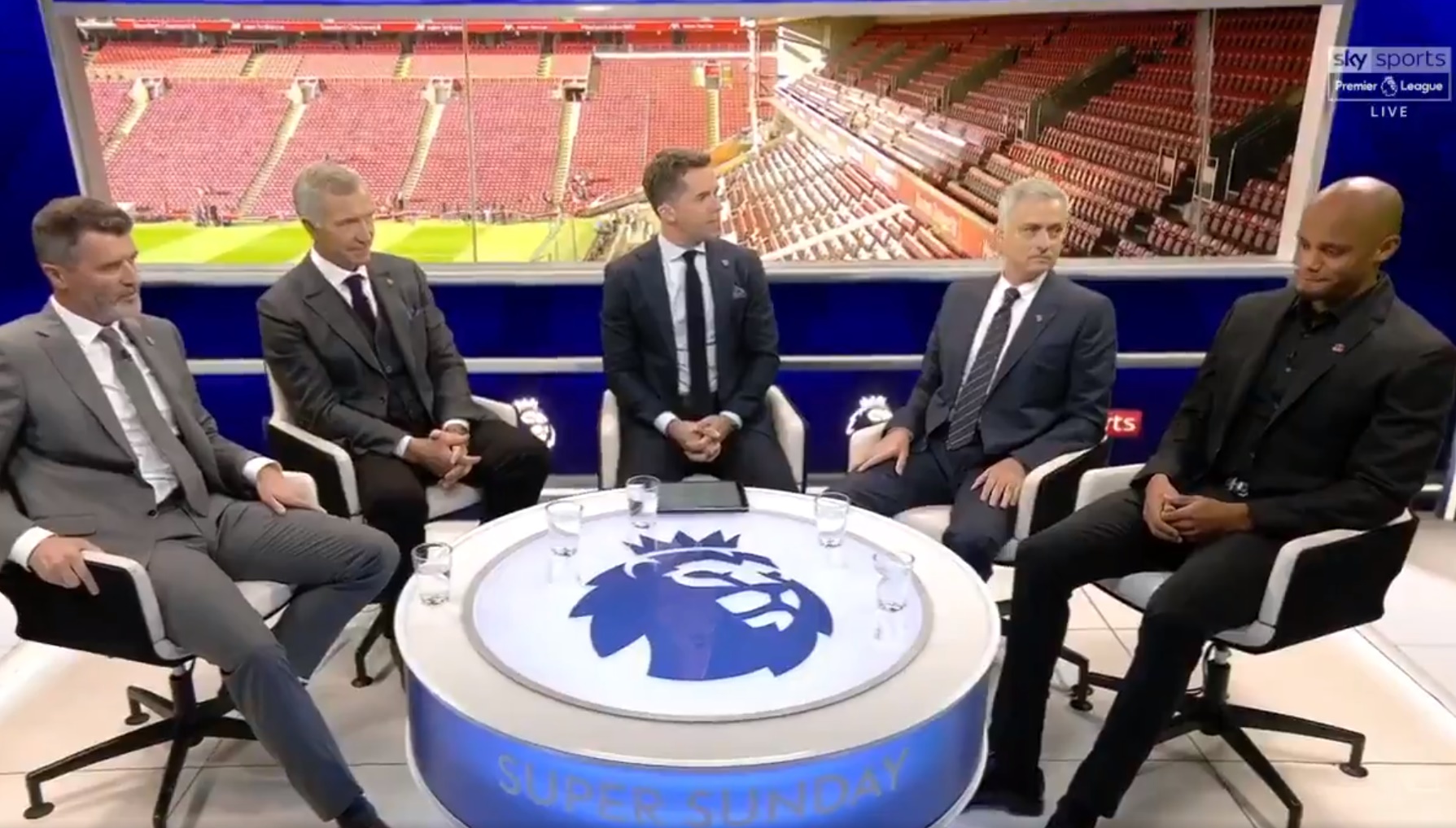 Mourinho nói lời cực gắt về pha bóng chạm tay của Arnold - Bóng Đá