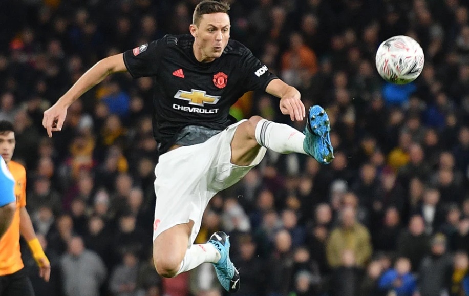 Nemanja Matic could be handed shock new Man Utd deal with Solskjaer facing midfield injury crisis and Pogba set for exit - Bóng Đá
