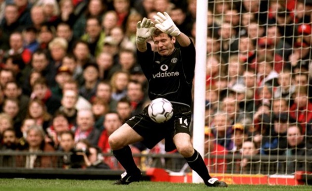 Remembering every goalkeeper Man United signed between Peter Schmeichel and Edwin van der Sar - Bóng Đá