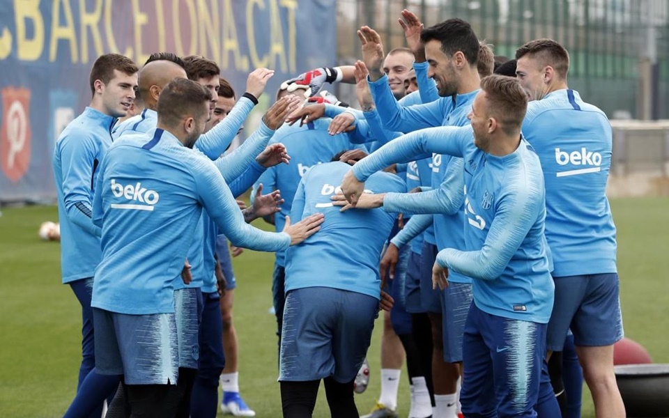 Barca tập - Bóng Đá