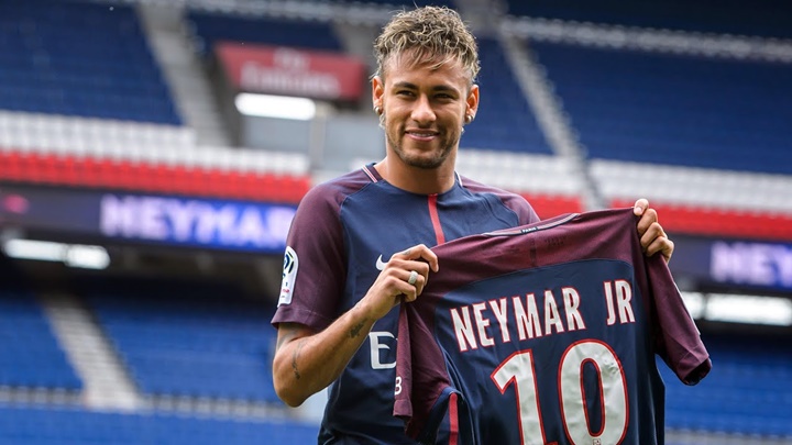 PSG rao bán Neymar vì Mbappe