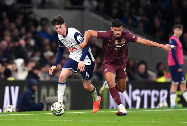 Tottenham 2-1 Man City: “Gà trống” tận dụng thời cơ; Nỗi lo dành cho Pep