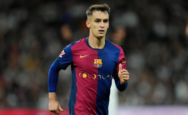 Không chỉ Yamal, Barca còn một cái tên không thể đụng đến dưới thời Flick