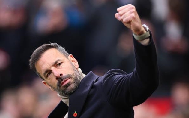 Ảnh bài viết Van Nistelrooy gửi thông điệp chuẩn mực đến cầu thủ M.U về Ruben Amorim trước khi chia tay