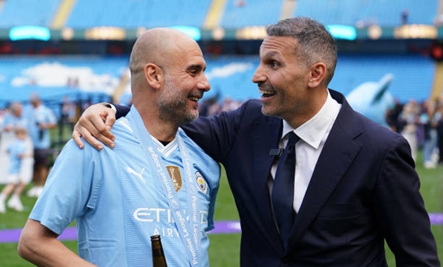 Pep Guardiola từng làm 1 điều khiến chủ tịch Man City xúc động 