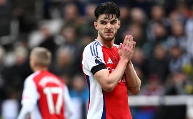Ảnh bài viết Đấu Chelsea, Arsenal nên mạo hiểm với chấn thương của Declan Rice