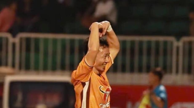 HAGL 1-0 CAHN: Châu Ngọc Quang tỏa sáng; Tạm thời chiếm ngôi đầu