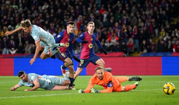 Nửa mùa giải đầy chông gai của Barcelona