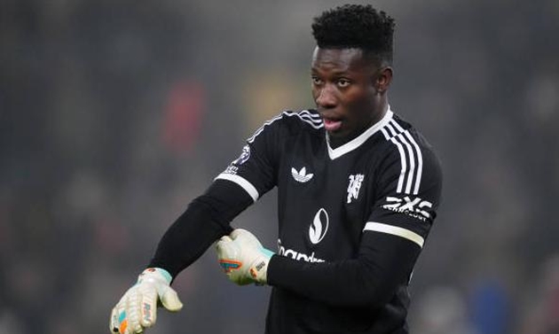 NHM Man Utd "cạn lời" với Andre Onana