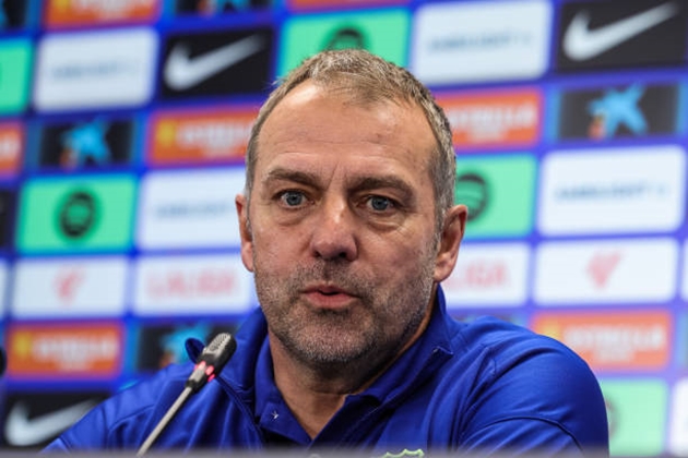 Barca xác nhận thời điểm Araujo trở lại