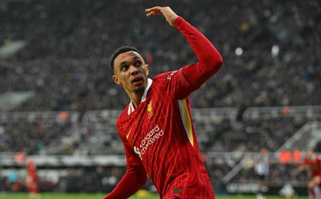 Chuyển nhượng tối 08/12: M.U tính gây sốc với Son; Alexander-Arnold tới Man City?