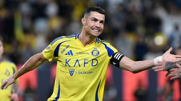 Cristiano Ronaldo tiếp tục khuấy đảo Youtube