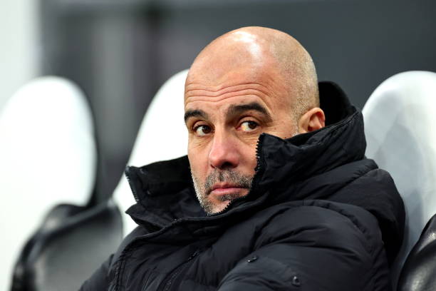 Pep Guardiola dè chừng M.U