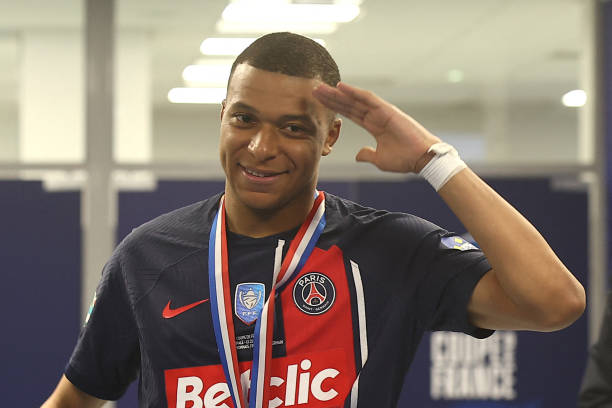Ảnh bài viết Mbappe chưa thể tiết lộ bến đỗ tương lai