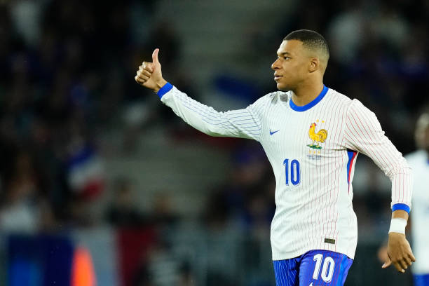 Mbappe hết lời khen ngợi sao Arsenal