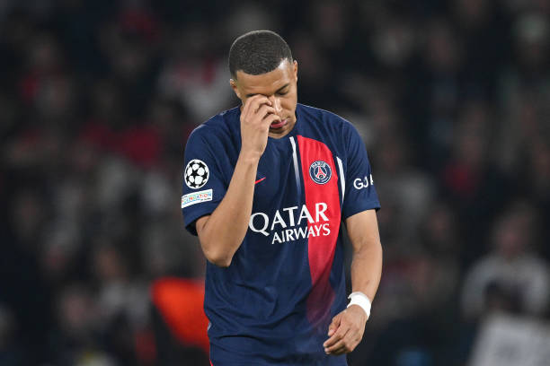 Mbappe chính thức khởi kiện PSG